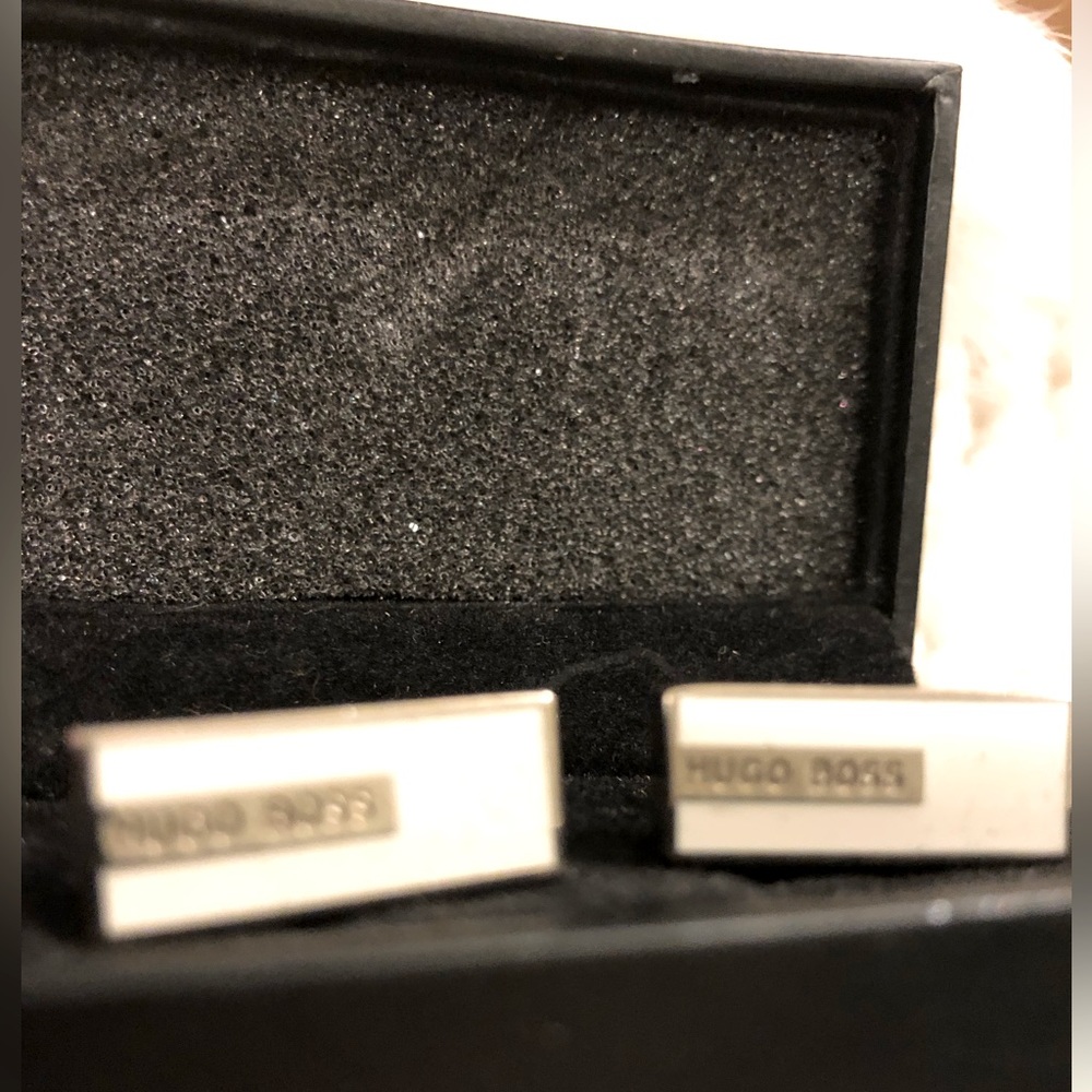 -Hugo Boss-cuff links